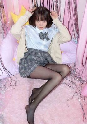 欧美头像高冷黑白图片_JVID性感写真