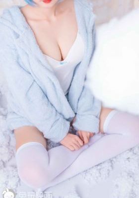 欧美丰满翘臀_BD英语日韩免费观看