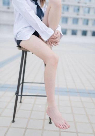 美女被灌醉带回宾馆侵犯_超清免费观看电视剧