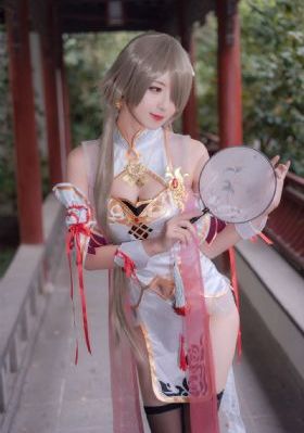 欧美模特穿情趣内衣_720迅雷电影在线