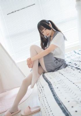 欧美吊带背心外穿_1080P超清免费观看